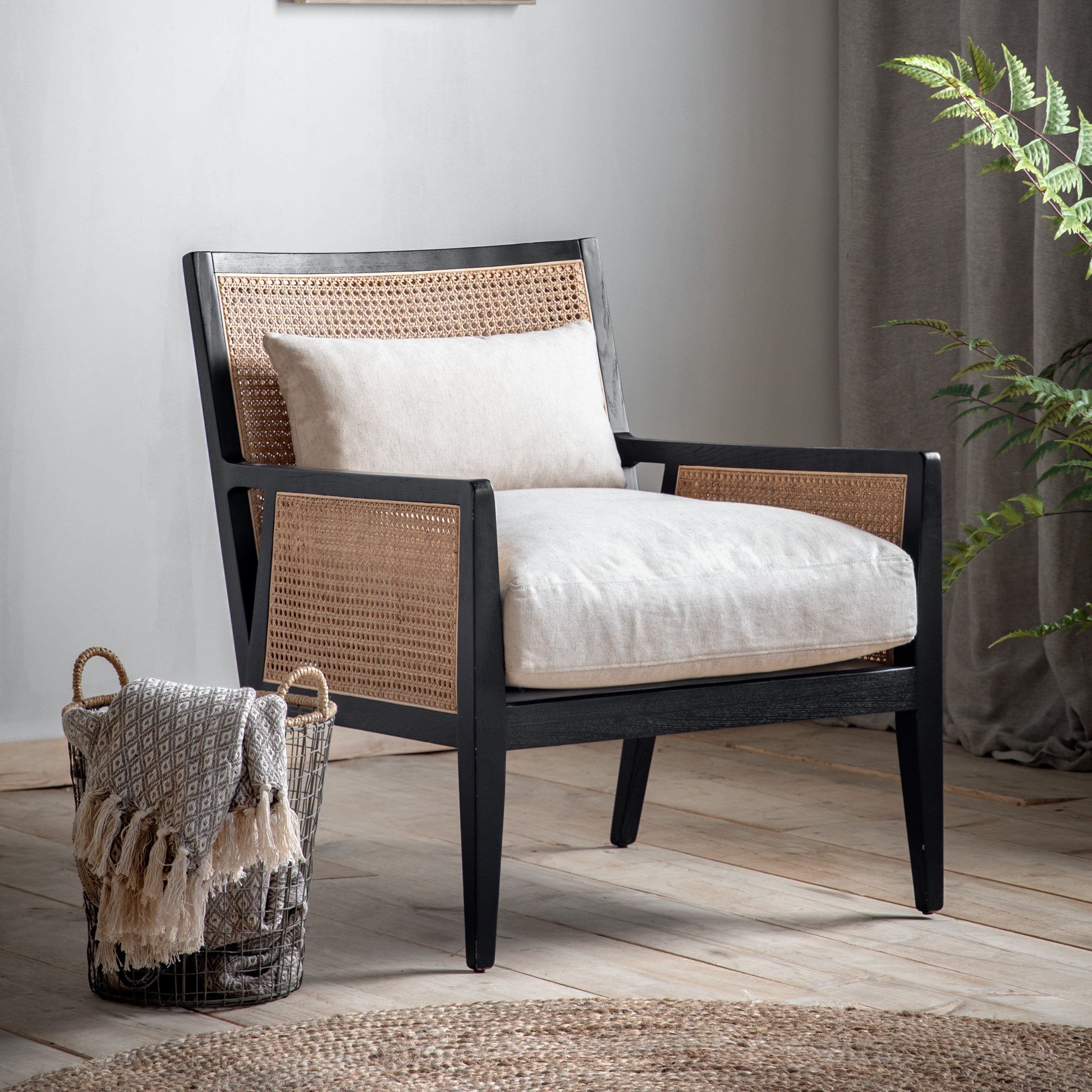 Accent chairs