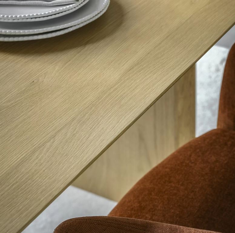 Alfonsina Dining Table