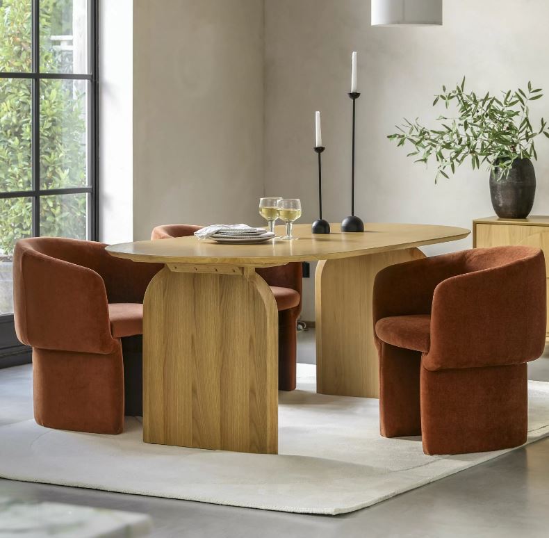 Alfonsina Dining Table