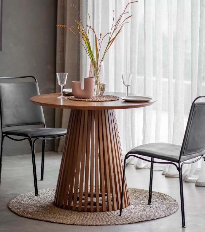 Isotta Dining Table