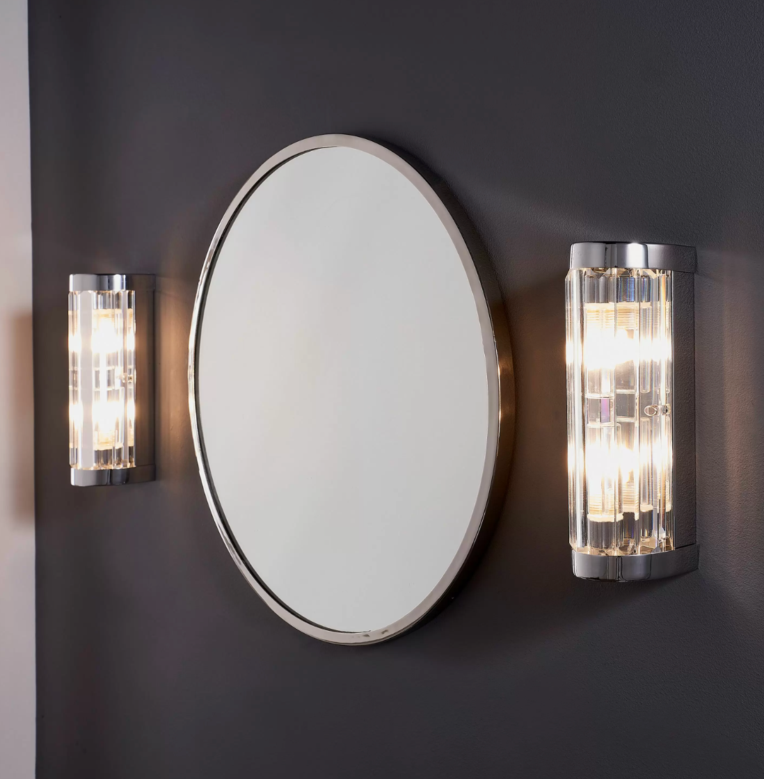 Emira Wall Light