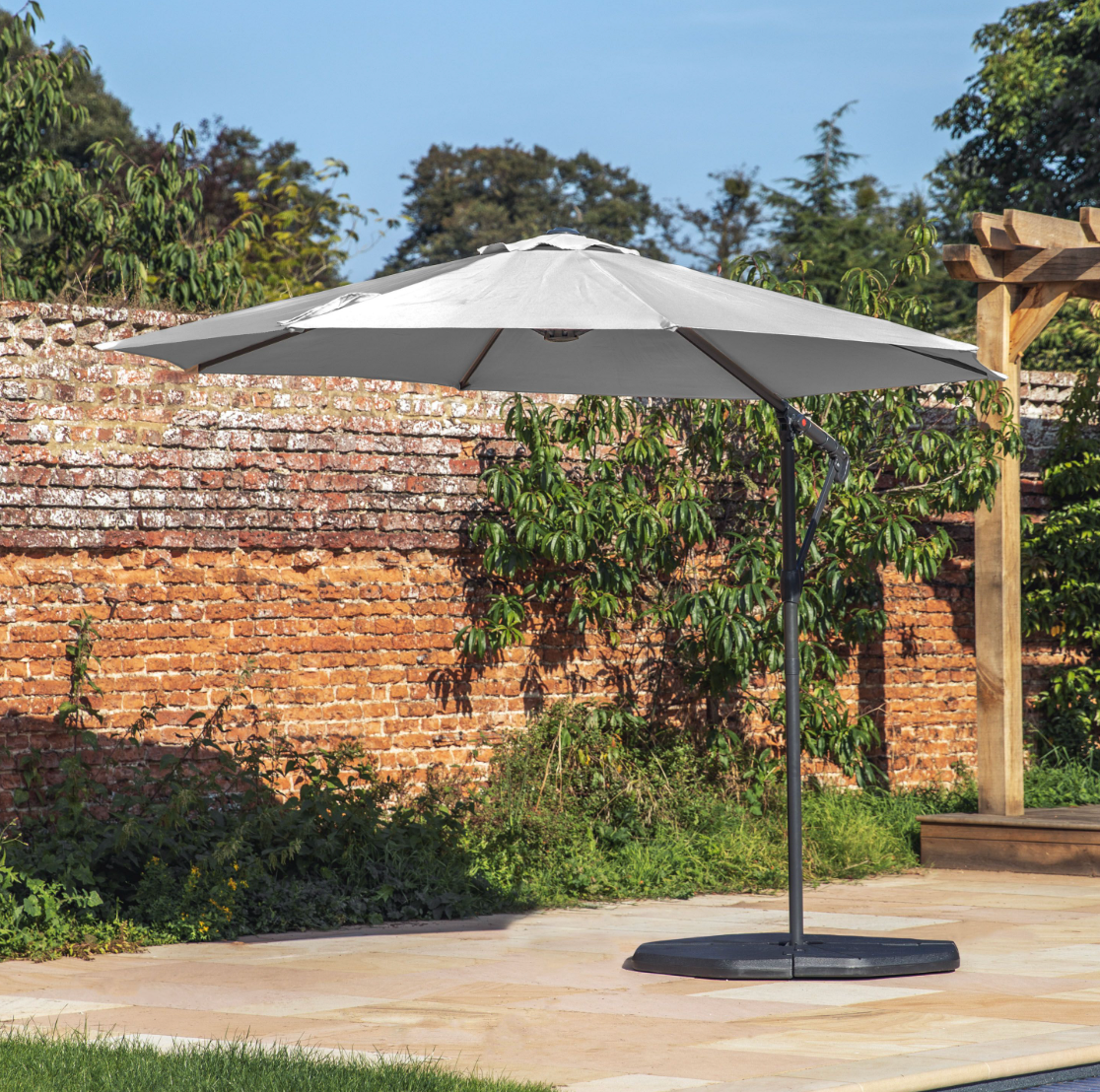 Azzurra 3m Cantilever Garden Parasol – Effortless Shade & Style