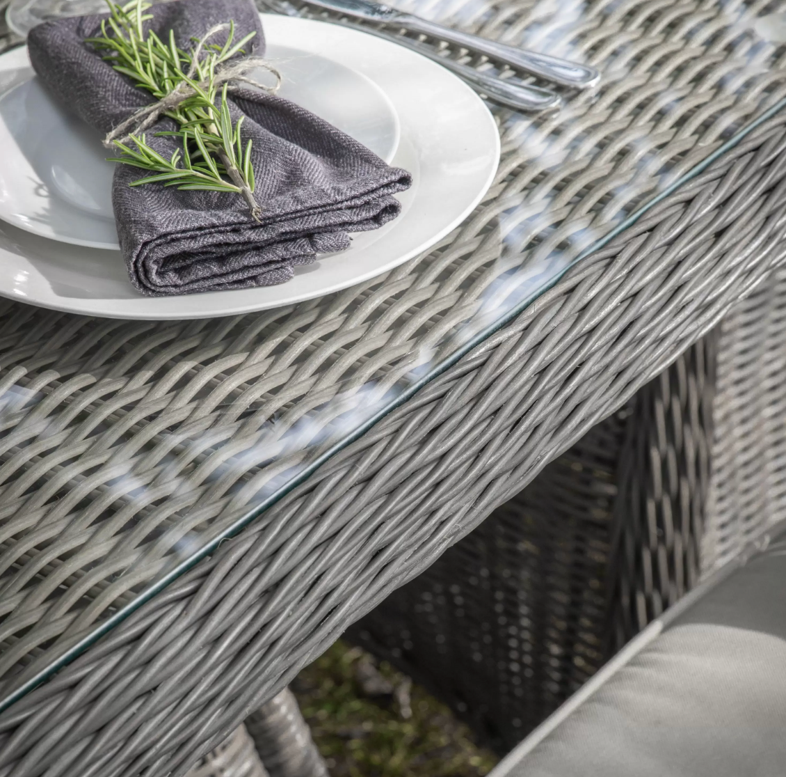 Ercilia Round Dining Set (4 Seater)