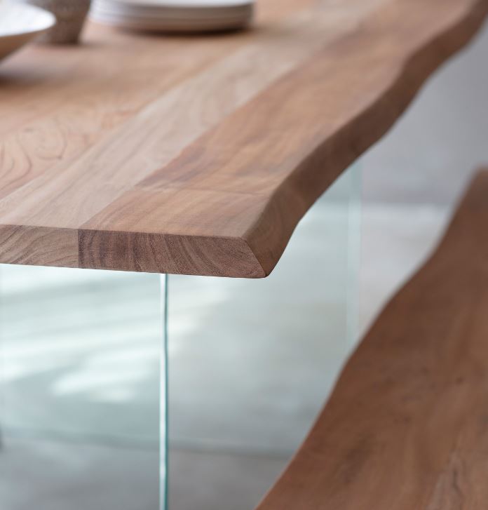 Urania Dining Table