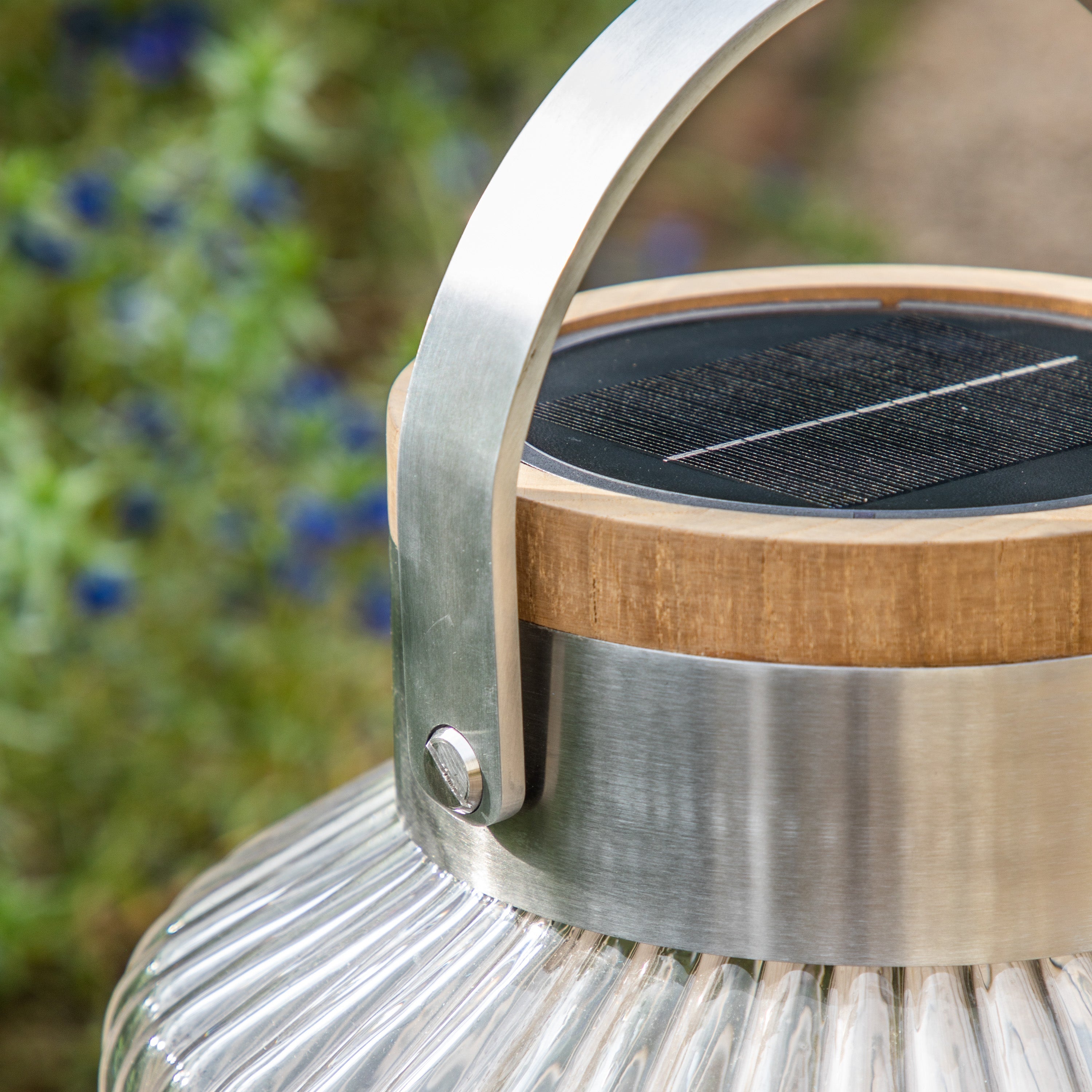 Outdoor solar lighting