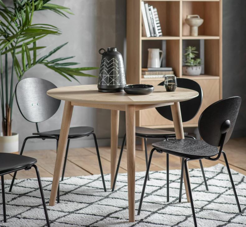 Ortensia Dining Table