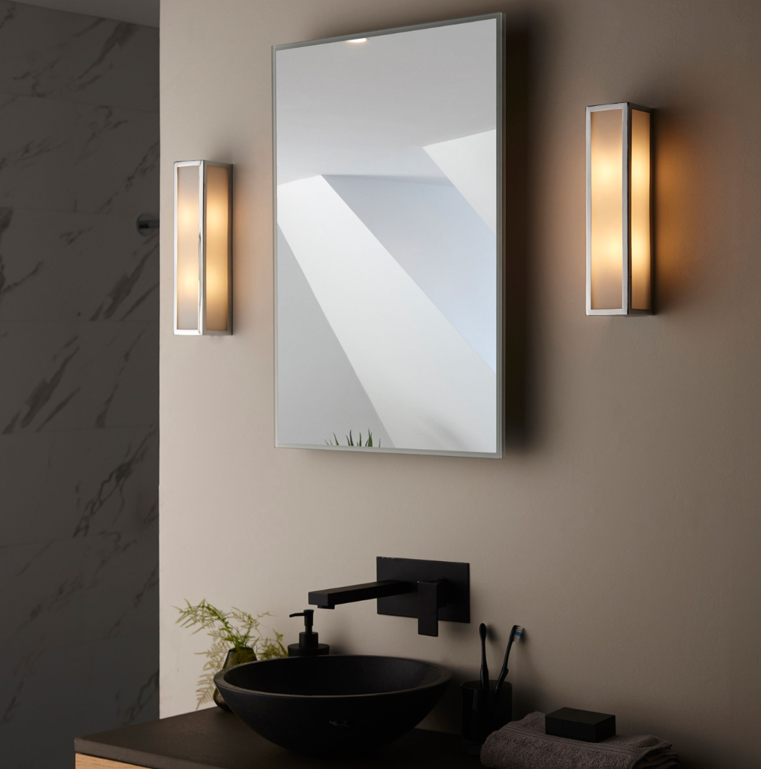 Chiara Wall Light