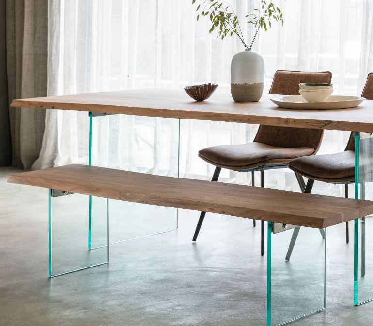 Urania Dining Table